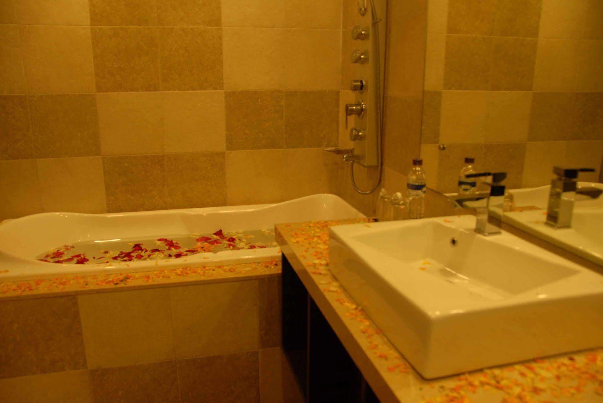 Silver Sands Beach Resort Daman Zewnętrze zdjęcie