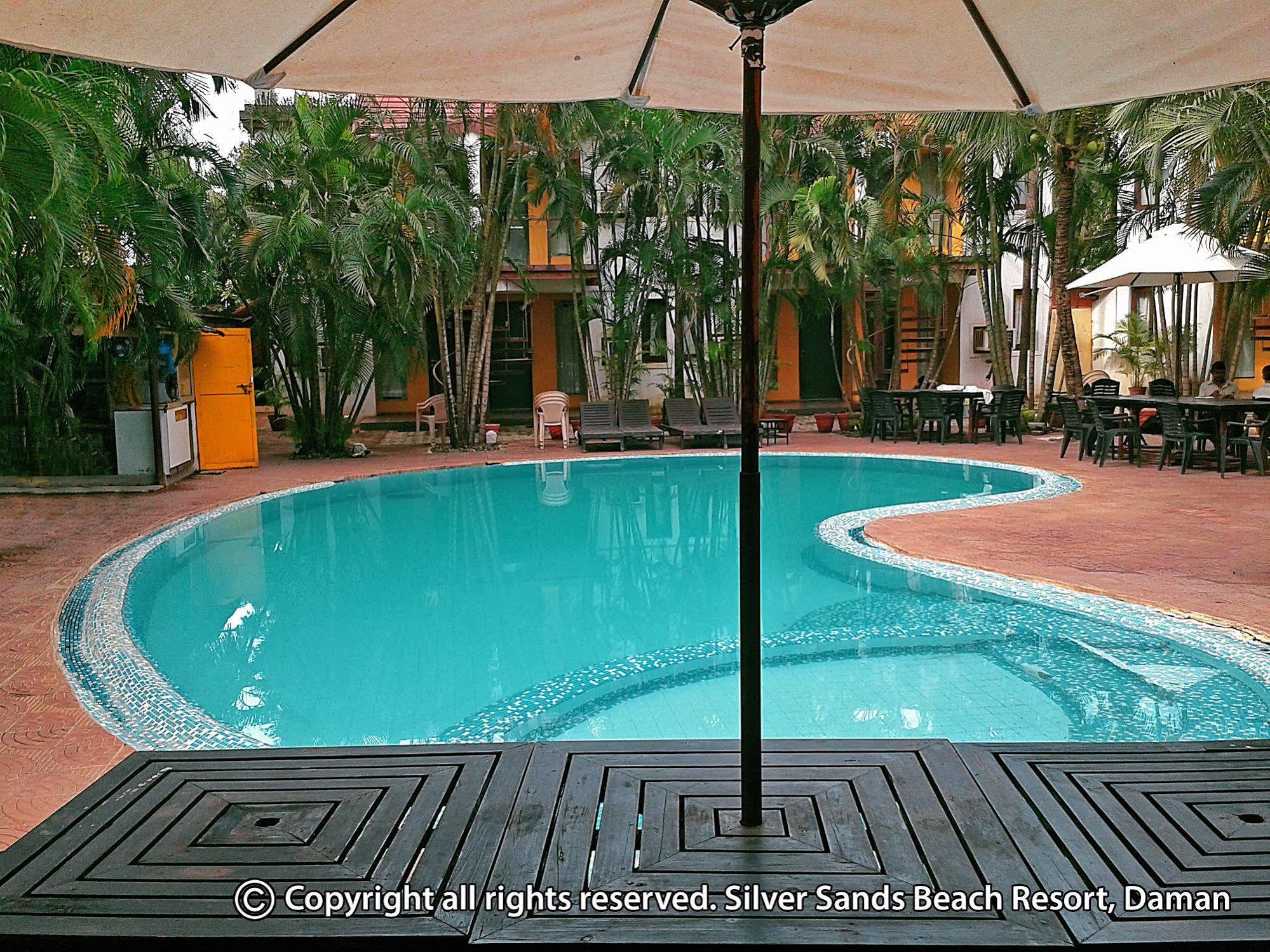 Silver Sands Beach Resort Daman Zewnętrze zdjęcie